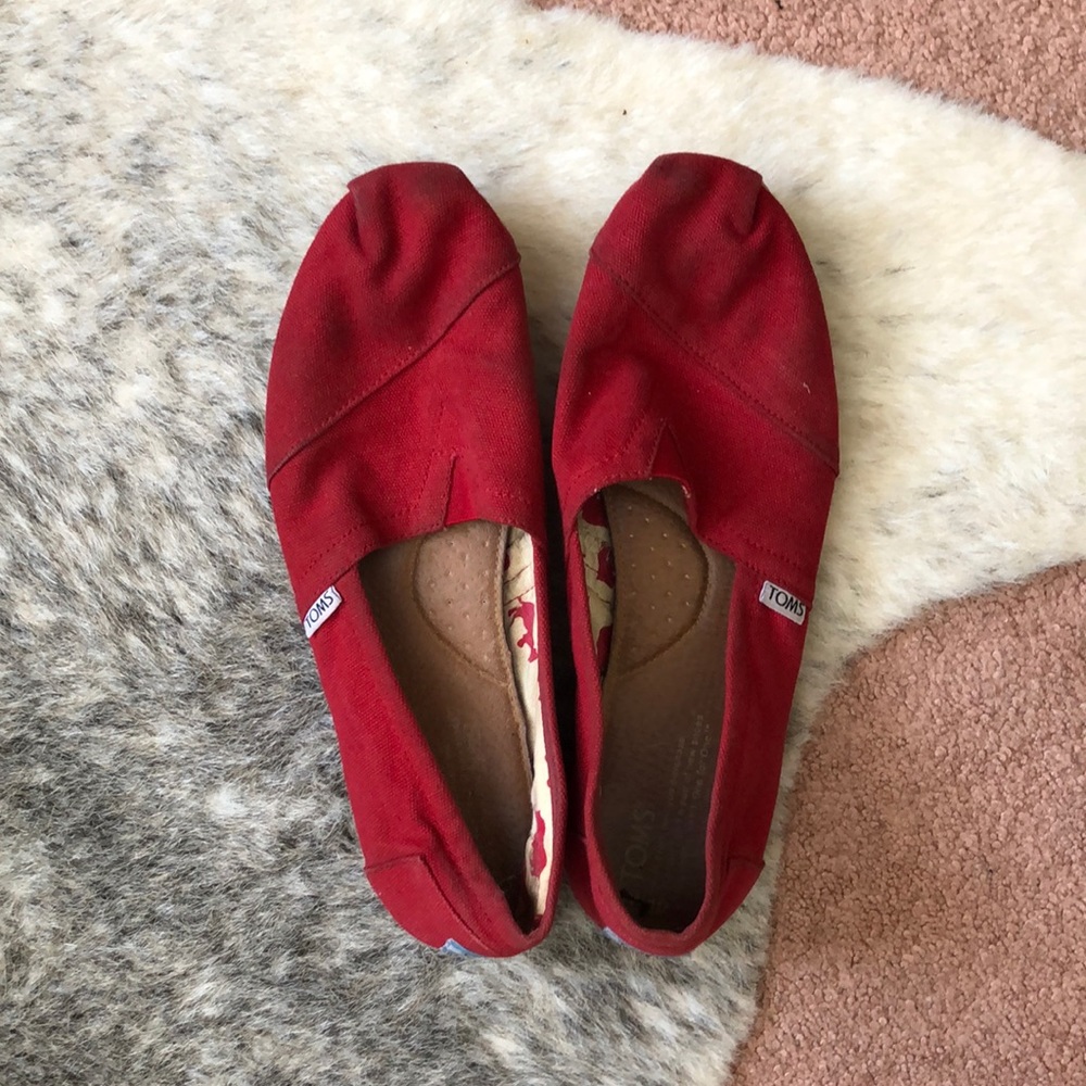 Tom’s size 10